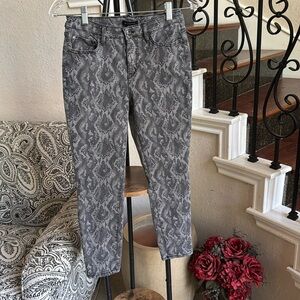 H by HALSTON women’s jeans, size 0Petite